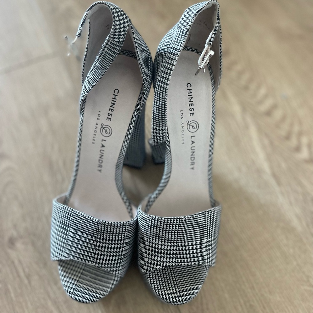 Chinese laundry platform heel